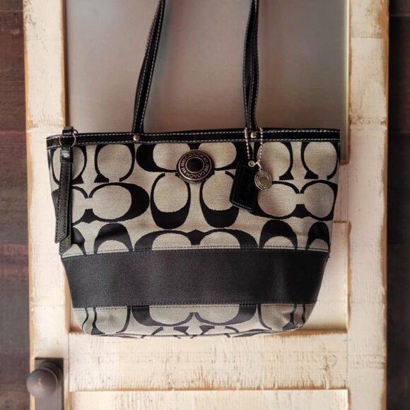 Vintage Coach Gray & Black Signature Stripe Tote Shoulder Bag -F19046 - Picture 3 of 5
